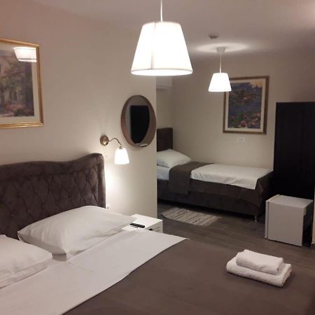 Portofino - Free Parking Hotel Mostar Buitenkant foto