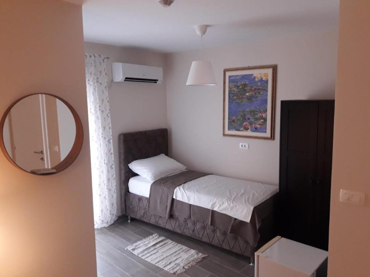 Portofino - Free Parking Hotel Mostar Buitenkant foto